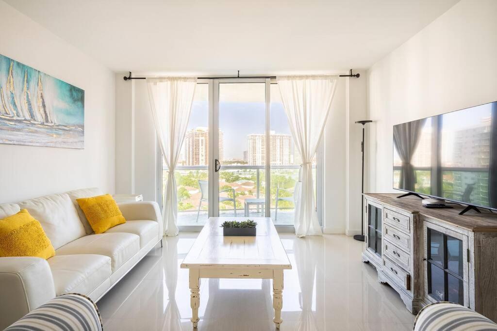 Ocean Reserve Sunny Isles 11Th Str-02330 Apartment ไมอามีบีช ภายนอก รูปภาพ