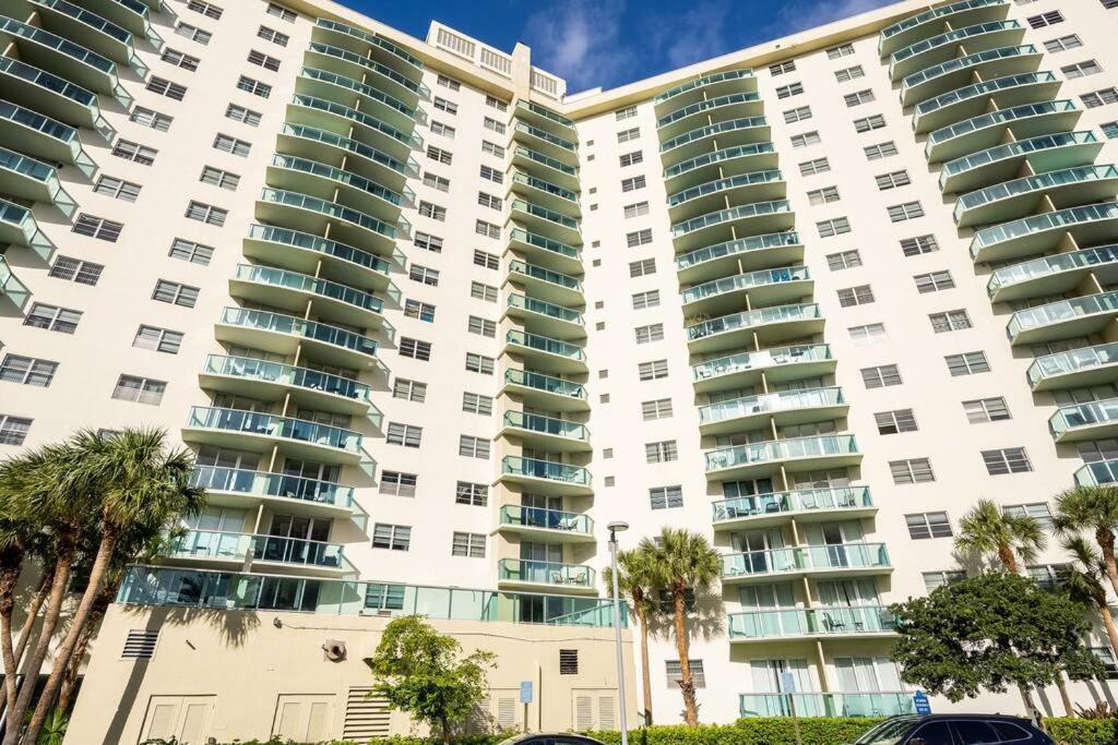 Ocean Reserve Sunny Isles 11Th Str-02330 Apartment ไมอามีบีช ภายนอก รูปภาพ